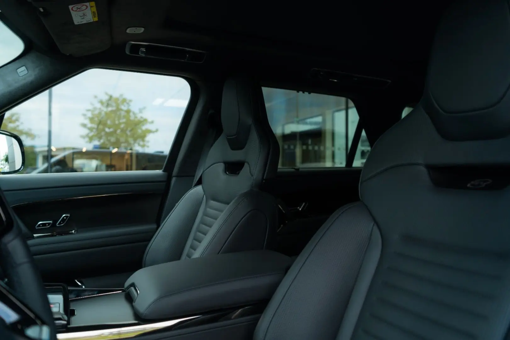 Range Rover Sport SV Edition One Carbon Bronze