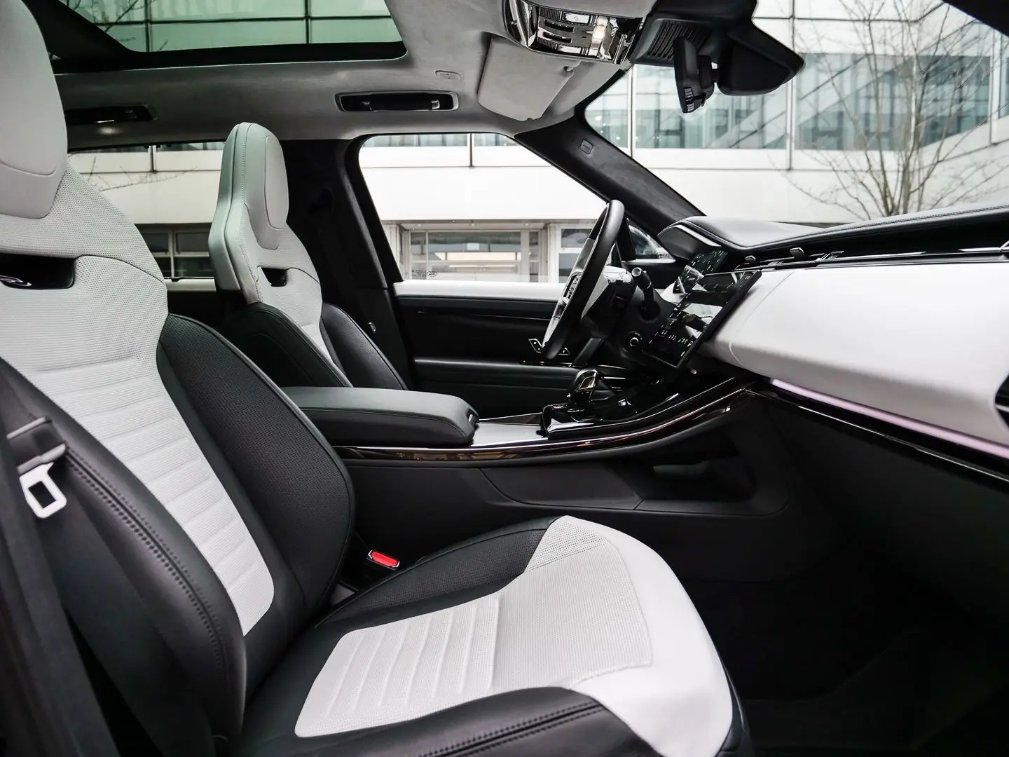 Range Rover Sport P635 SV Edition One