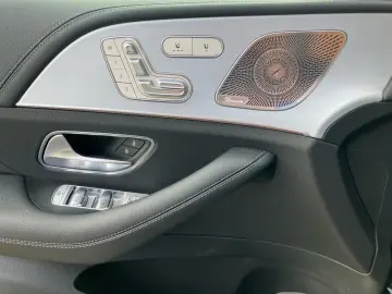 GLE 300 d 4M AMG+AHK+AIRMATIC+360°+BURME+DISTRON