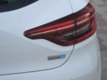 Renault Clio E-TECH Hybrid 140 BUSINESS EDITION