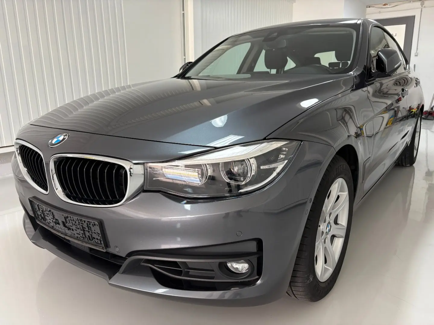 320i xDrive Gran Turismo/LED/Navi