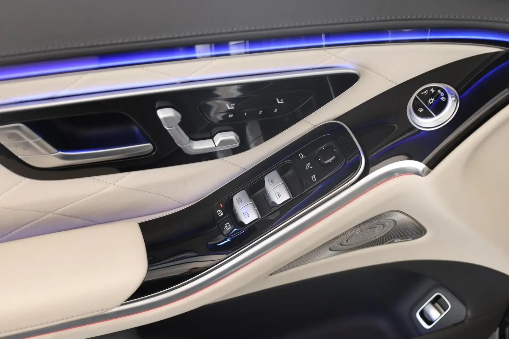 S 580 lang AMG DIGITAL Pano HUD HighEndFond 21