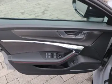 Audi RS 6 Avant 4.0 TFSI quattro MATRIX*AHK*HUD*PANO*