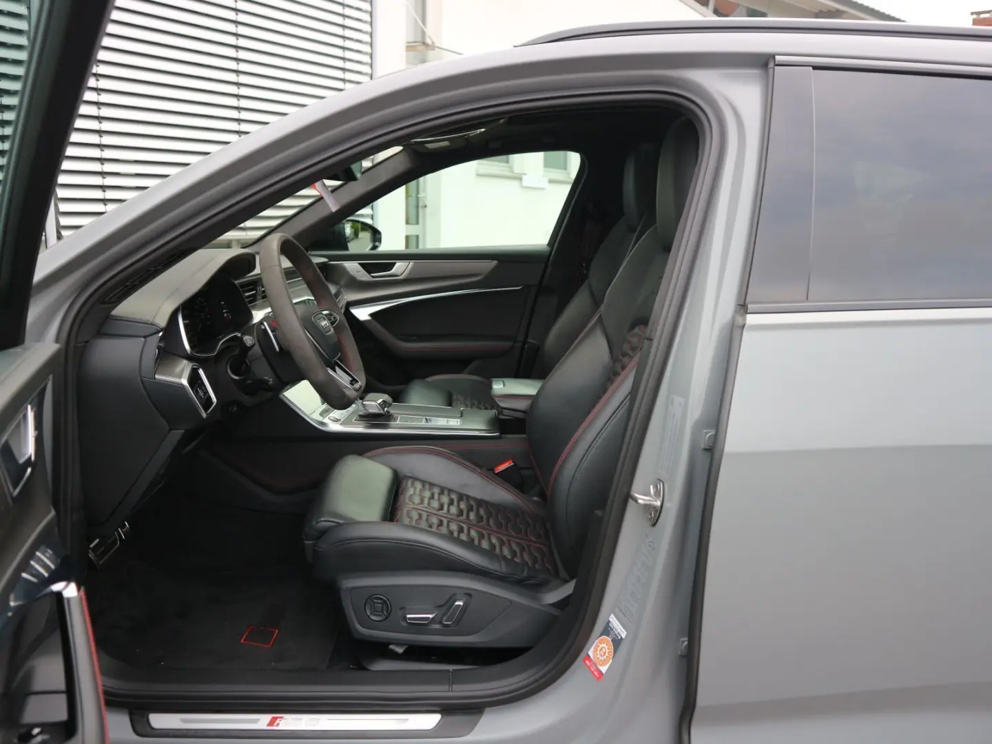 Audi RS 6 Avant 4.0 TFSI quattro MATRIX*AHK*HUD*PANO*