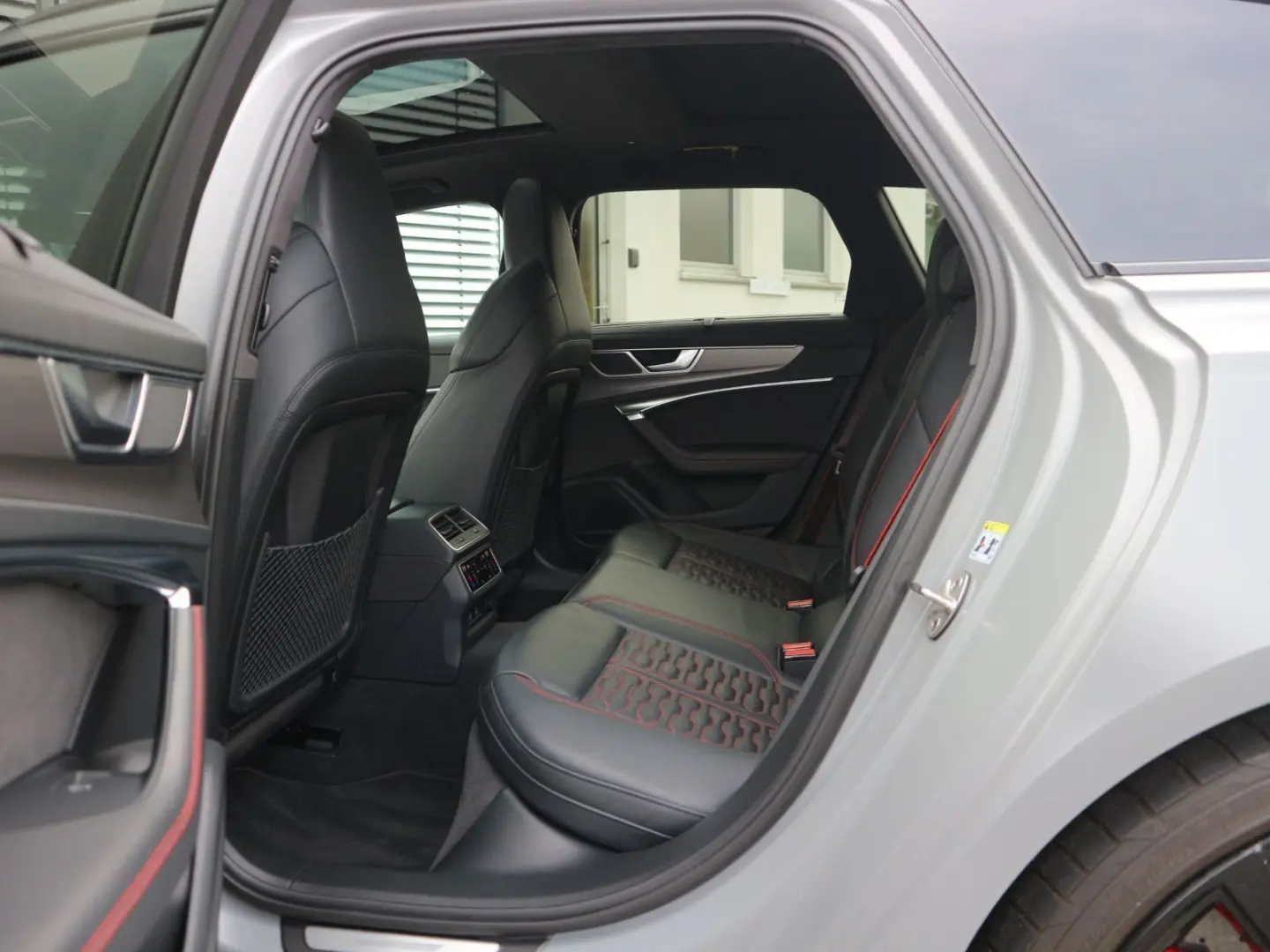 Audi RS 6 Avant 4.0 TFSI quattro MATRIX*AHK*HUD*PANO*