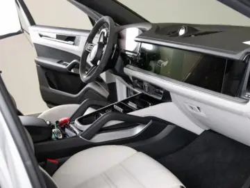 Cayenne Coupe E-Hybrid