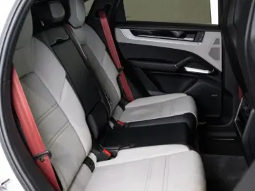 Cayenne Coupe E-Hybrid