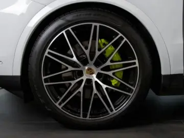 Cayenne Coupe E-Hybrid