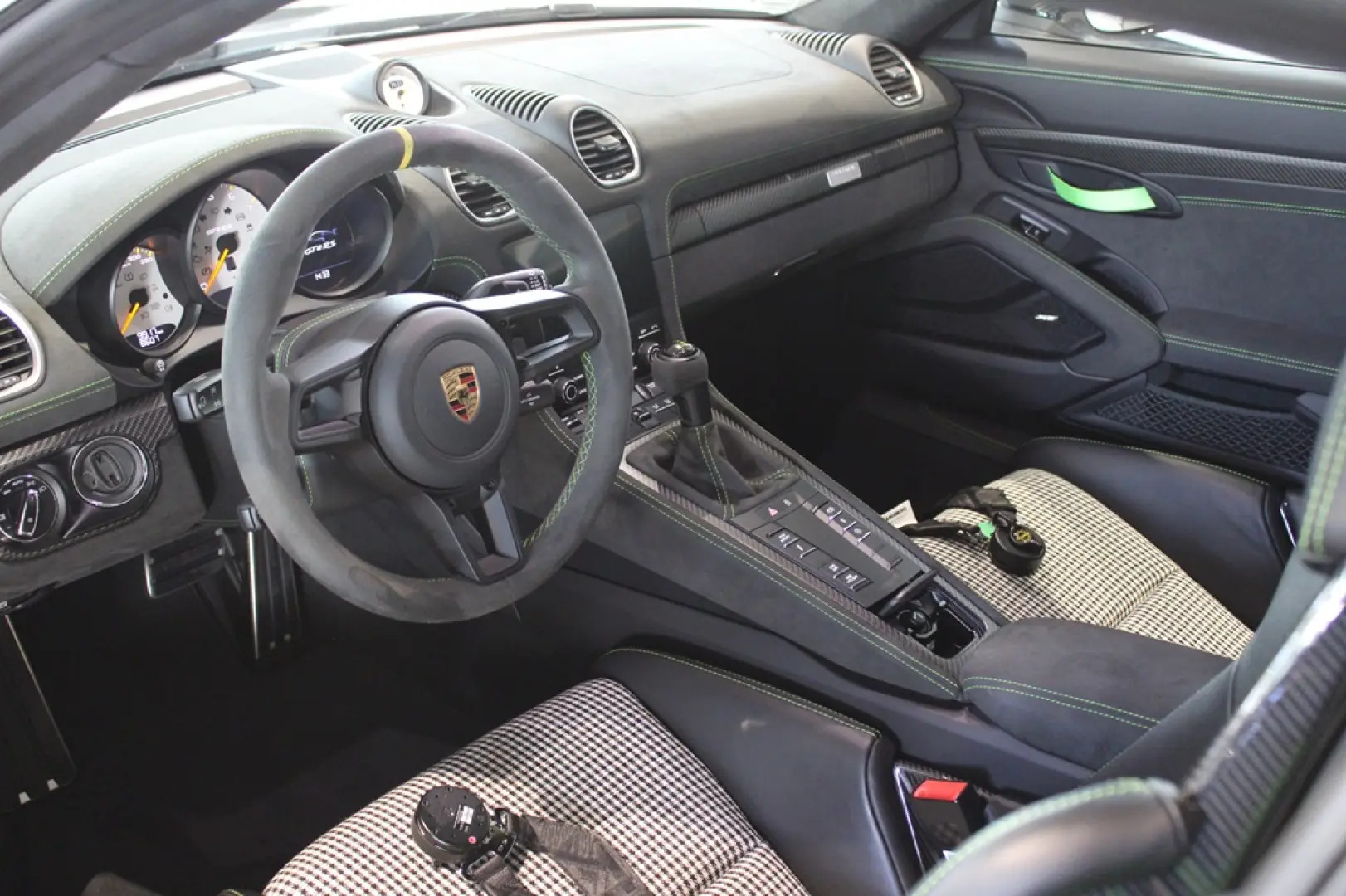 Porsche 718 Cayman GT4 RS