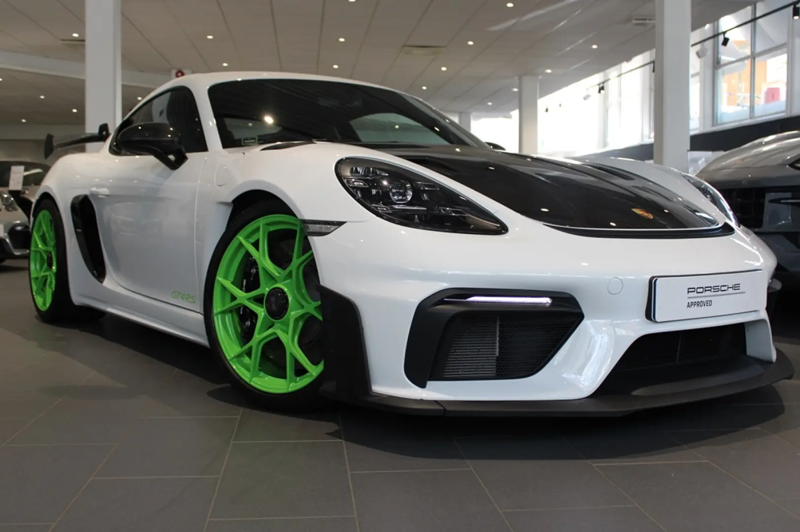 Porsche 718 Cayman GT4 RS