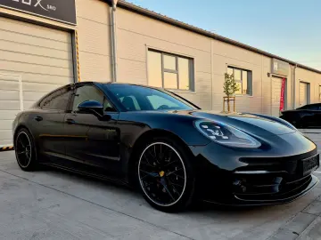 Porsche Panamera 4 E-Hybrid Platinum Edition