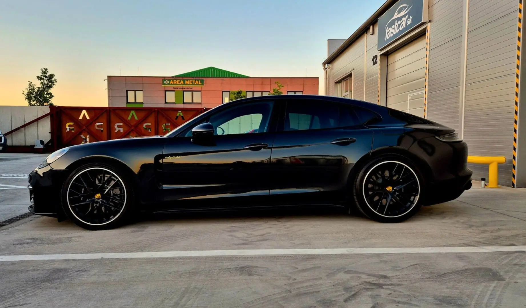 Porsche Panamera 4 E-Hybrid Platinum Edition