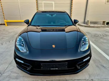 Porsche Panamera 4 E-Hybrid Platinum Edition