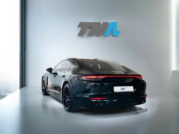Porsche Panamera Turbo S E-Hybrid Burmester