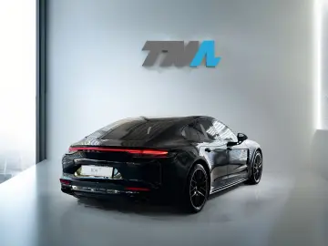 Porsche Panamera Turbo S E-Hybrid Burmester