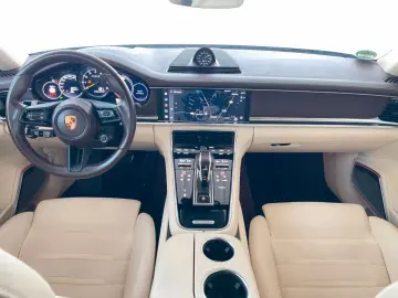 Porsche Panamera Turbo S E-Hybrid Burmester
