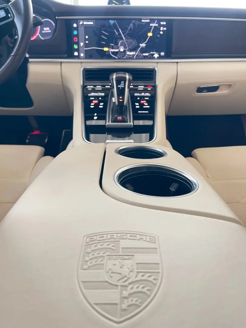 Porsche Panamera Turbo S E-Hybrid Burmester