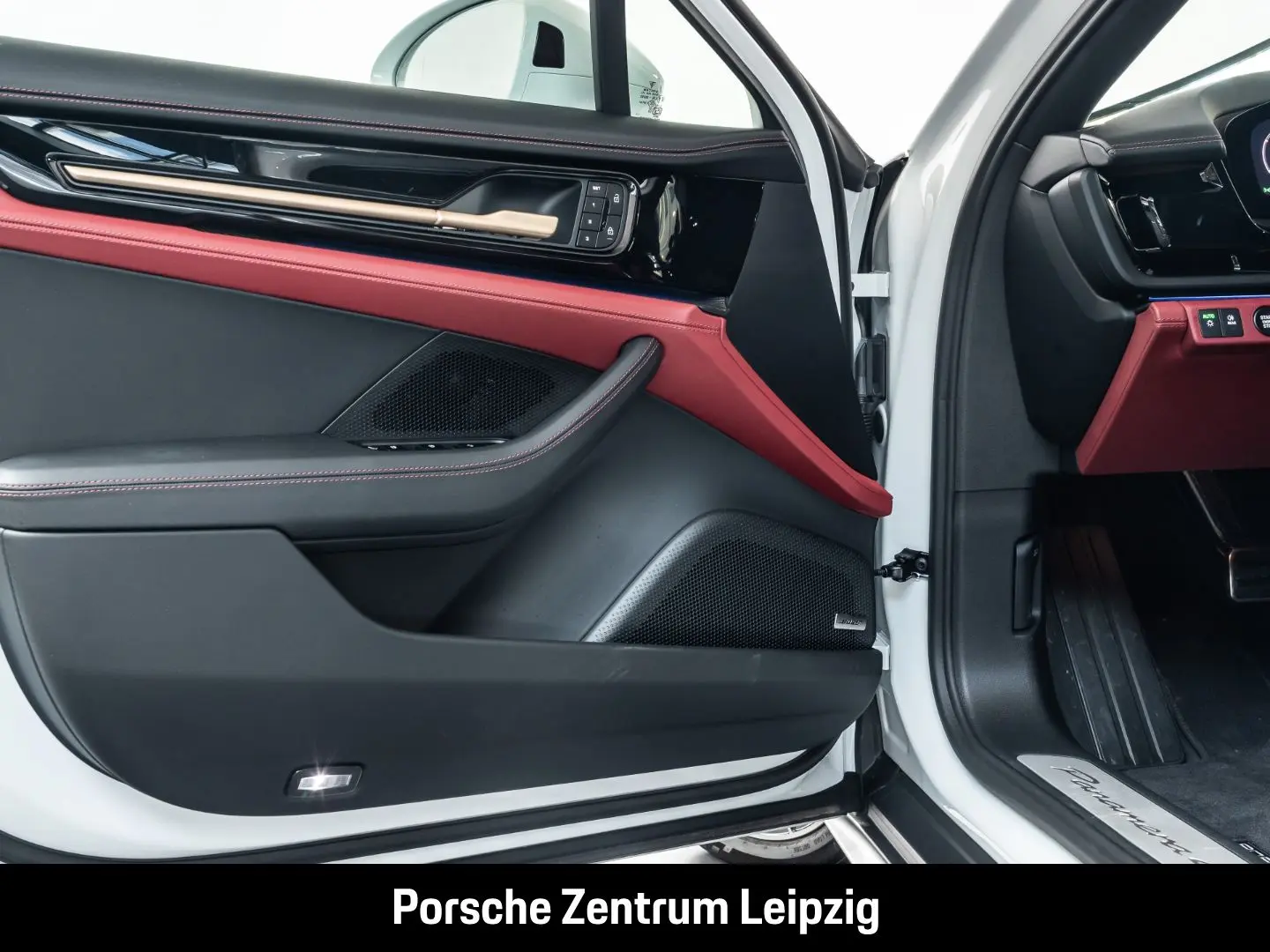 Porsche Panamera 4S E-Hybrid ActiveRide BOSE