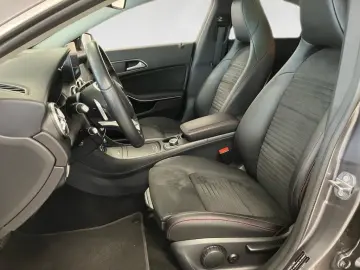 CLA 220 4M AMG-Line+Pano+AHK+Navi+LED+Kamera+PDC