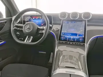 GLC 300 d 4 M+AMG+PANORAMA+AHK+360°KAM+EASYPACK
