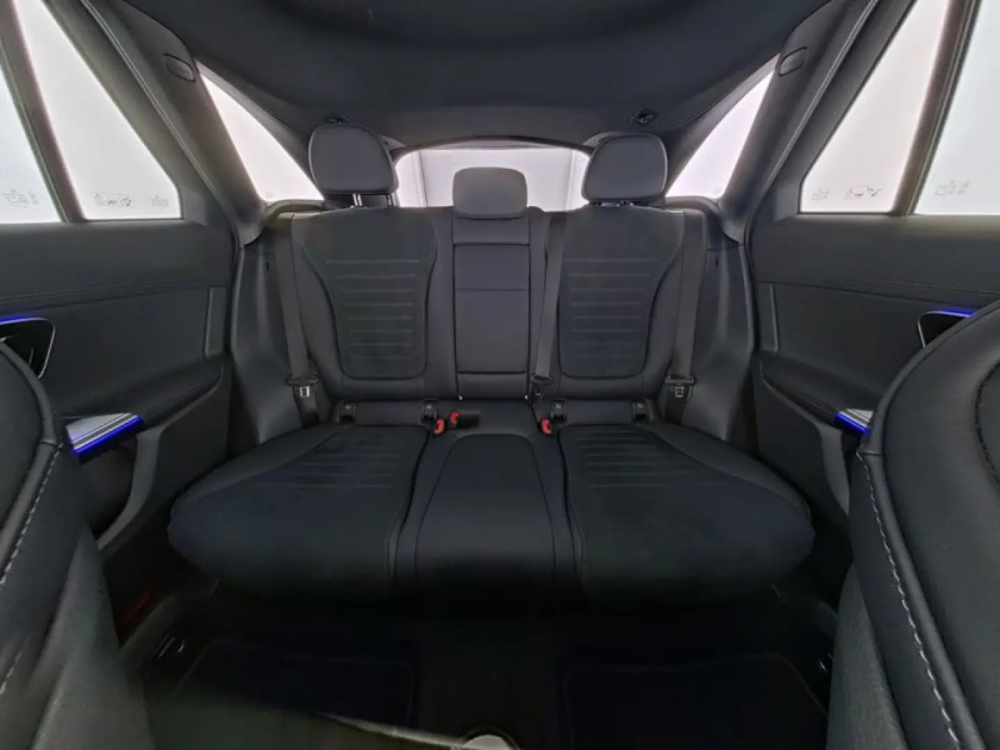 GLC 300 d 4 M+AMG+PANORAMA+AHK+360°KAM+EASYPACK