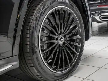 GLC 300 d 4M Coupé , BURM AMG NIGHT SPUR PANO