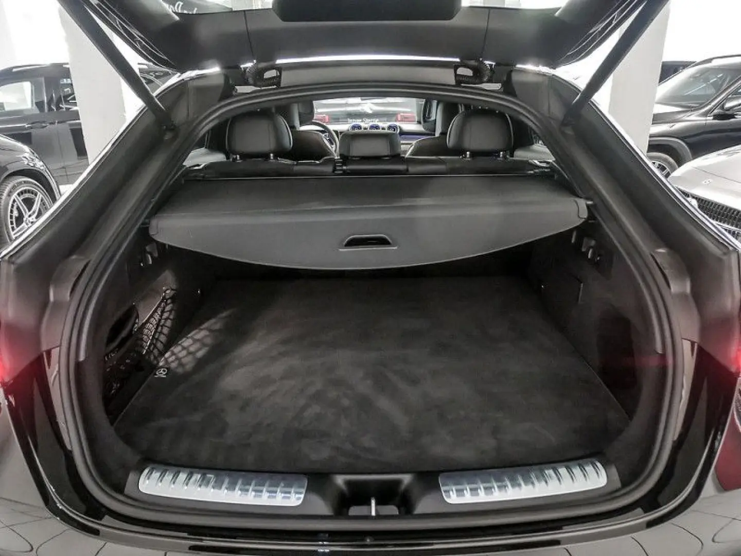 GLC 300 d 4M Coupé , BURM AMG NIGHT SPUR PANO