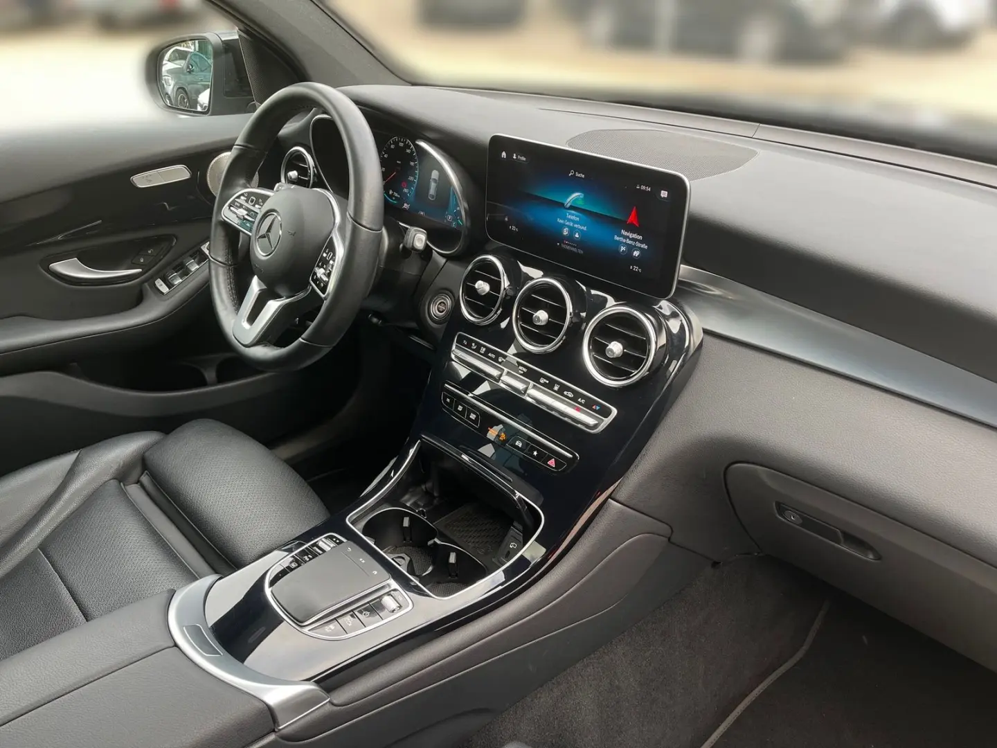 GLC 300 e 4M Coupé MBUX+digCock+Burm+Dist+LED+36