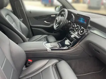 GLC 300 e 4M Coupé MBUX+digCock+Burm+Dist+LED+36
