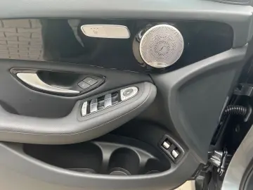 GLC 300 e 4M Coupé MBUX+digCock+Burm+Dist+LED+36