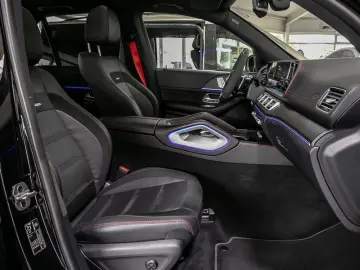 GLE 53 AMG NIGHT 4M+ Pano Distronic LED Kamera