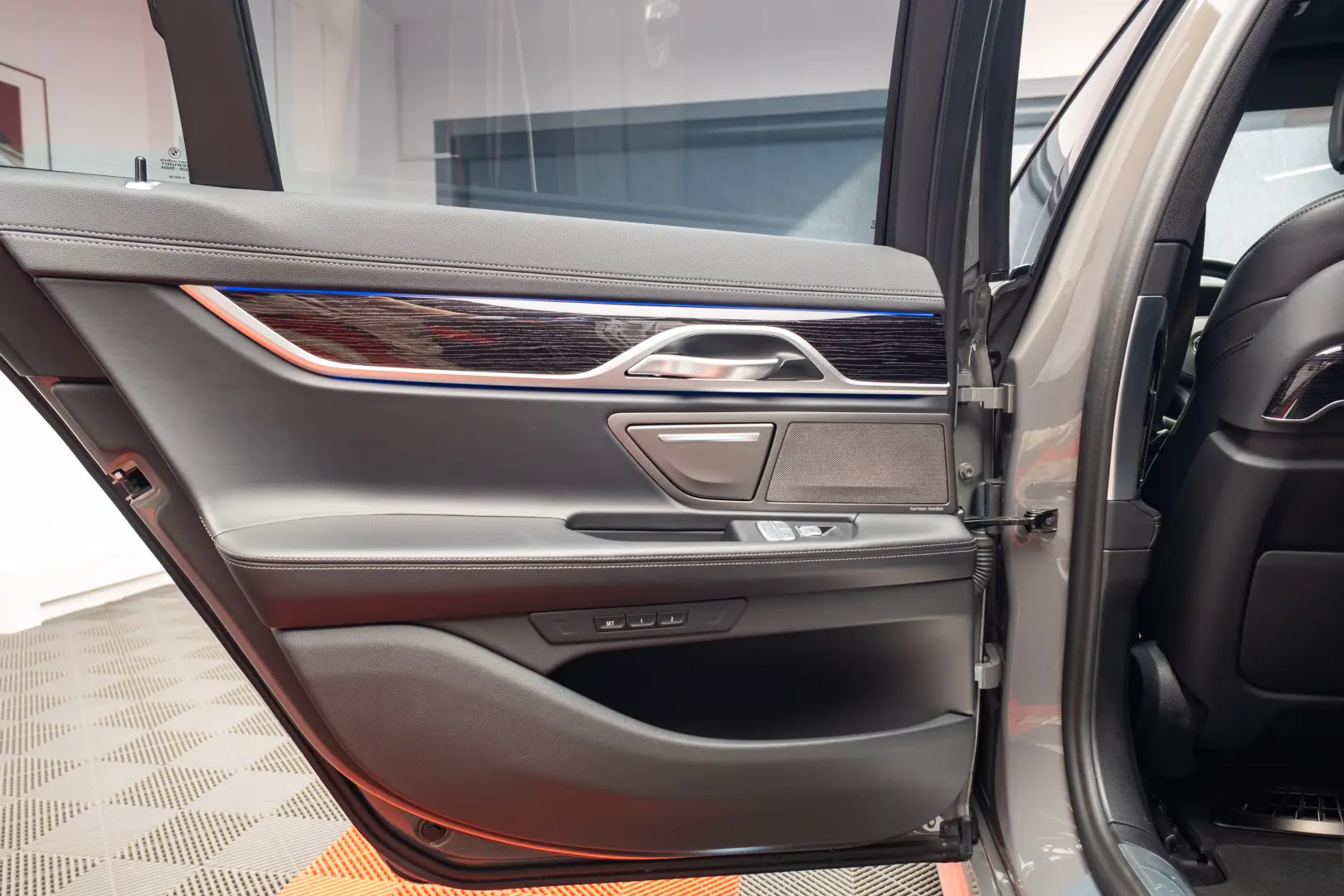 BMW 745Le MSport Packet