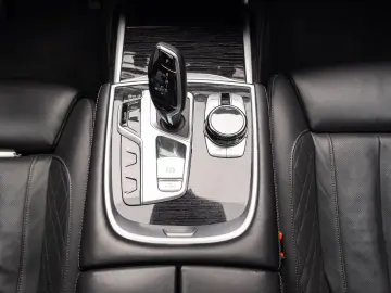 BMW 745Le MSport Packet