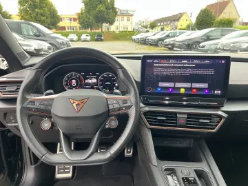 Formentor VZ 2.0 TSI DSG 4Drive PANO ACC NAVI