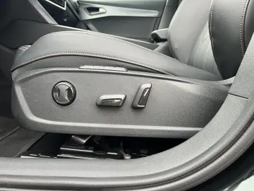 Formentor VZ 2.0 TSI DSG 4Drive PANO ACC NAVI