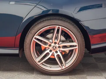 Mercedes Benz E200