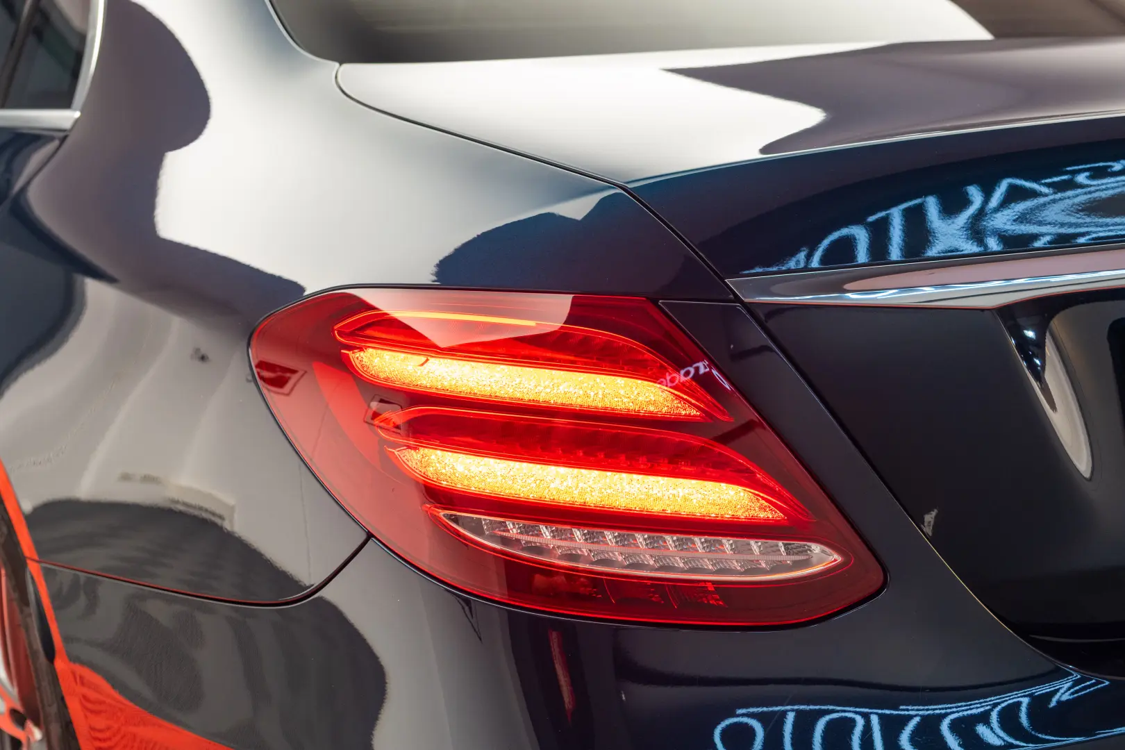 Mercedes Benz E200