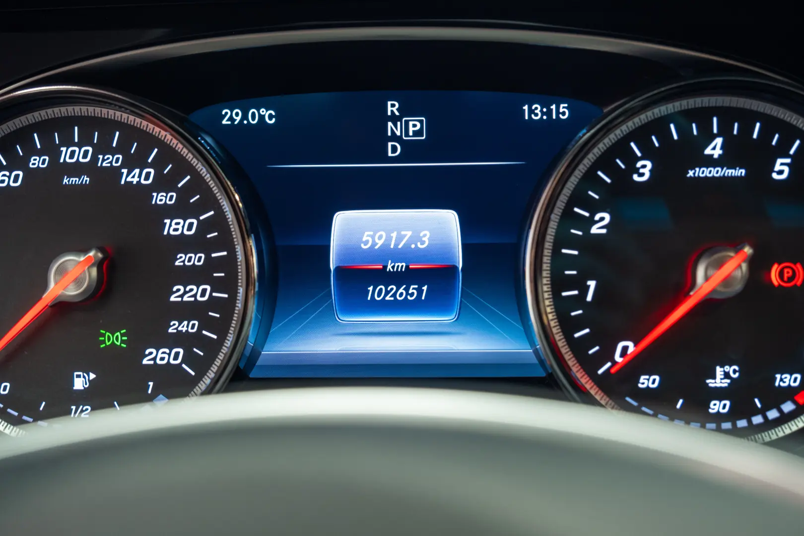 Mercedes Benz E200