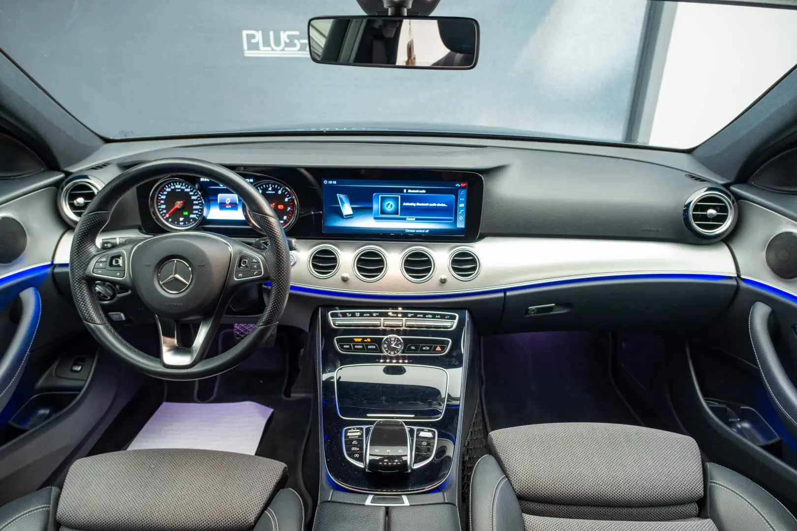 Mercedes Benz E200
