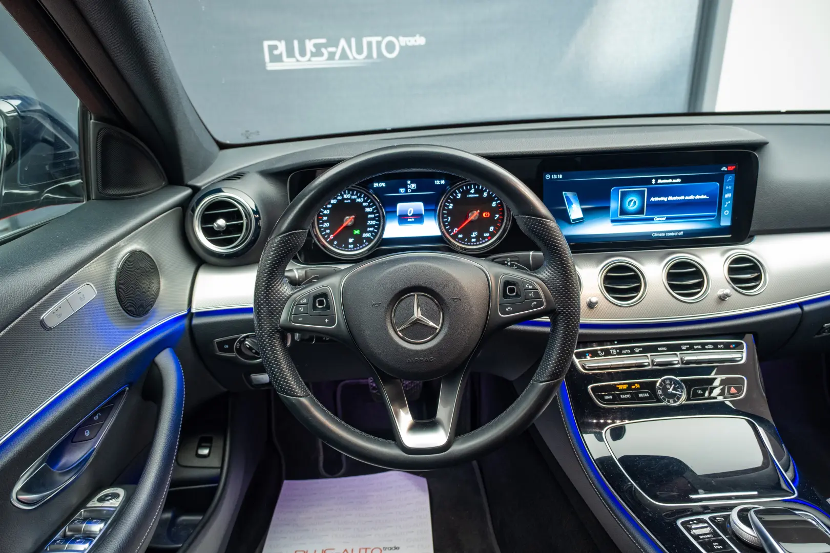 Mercedes Benz E200