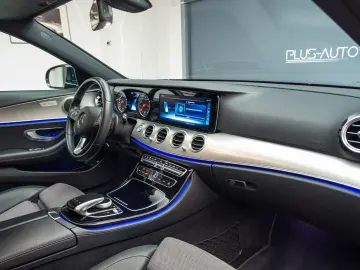 Mercedes Benz E200