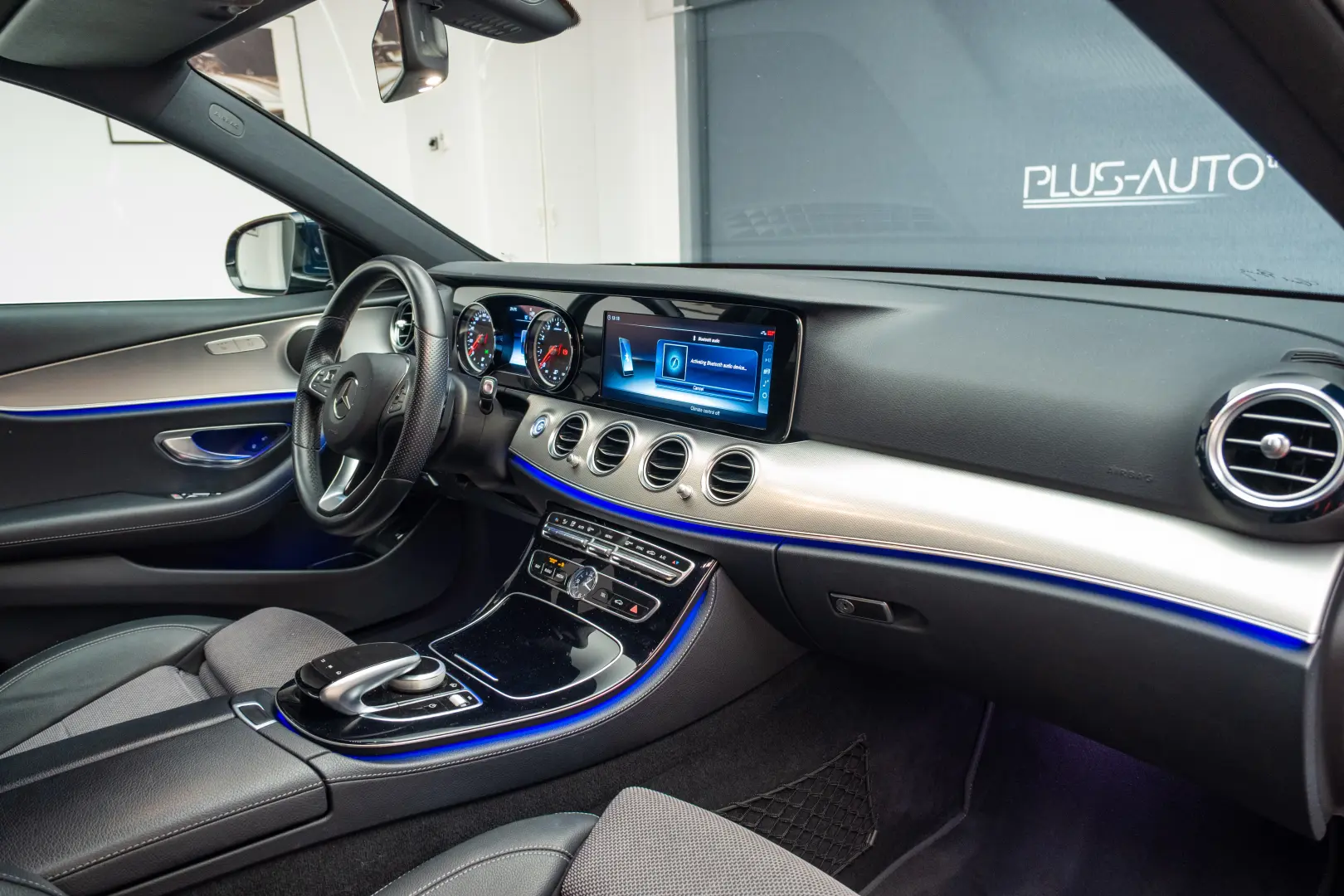 Mercedes Benz E200