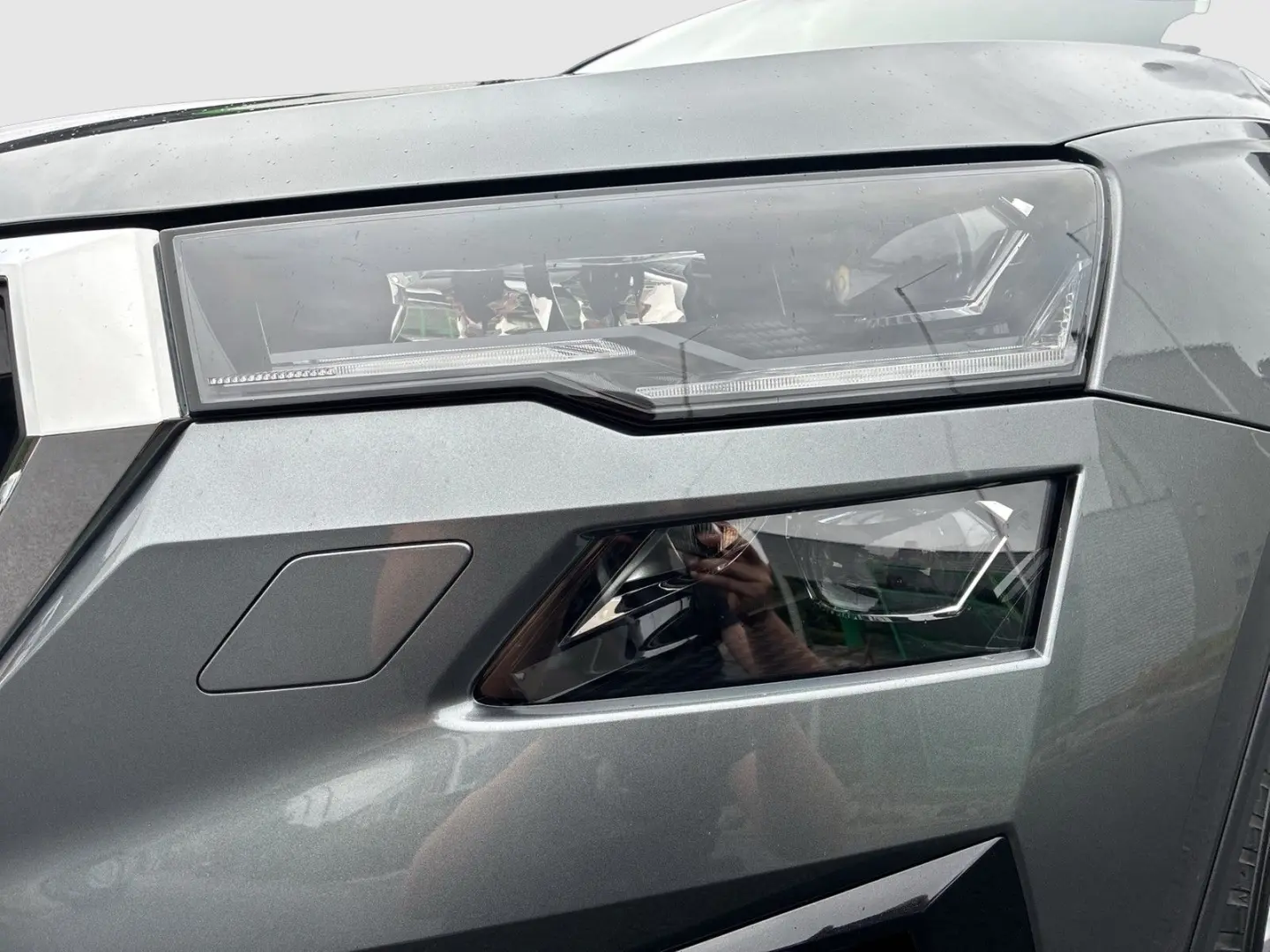 Skoda Karoq 1.5 TSI DSG Selection  LED Navi ACC Kamera