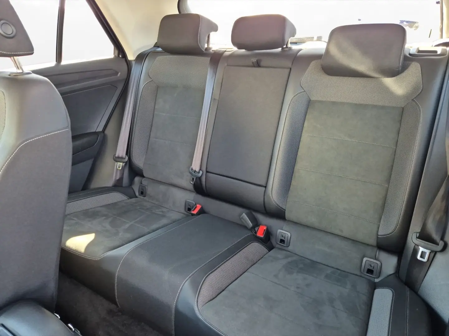 Volkswagen T-Roc 1.5 TSI DSG Navi Klima LED