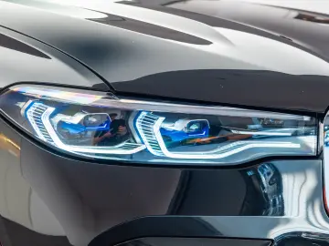 BMW X7 xDrive 40i Pano H&K R21