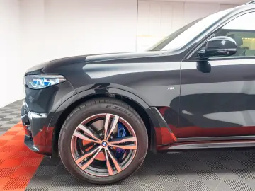 BMW X7 xDrive 40i Pano H&K R21