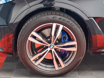 BMW X7 xDrive 40i Pano H&K R21