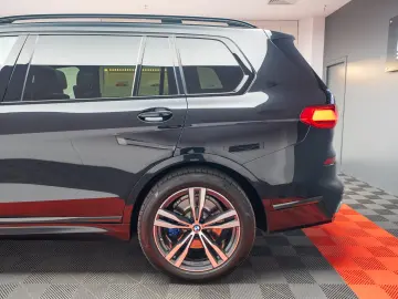 BMW X7 xDrive 40i Pano H&K R21