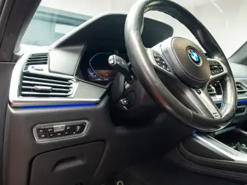 BMW X7 xDrive 40i Pano H&K R21