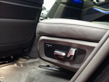 BMW X7 xDrive 40i Pano H&K R21